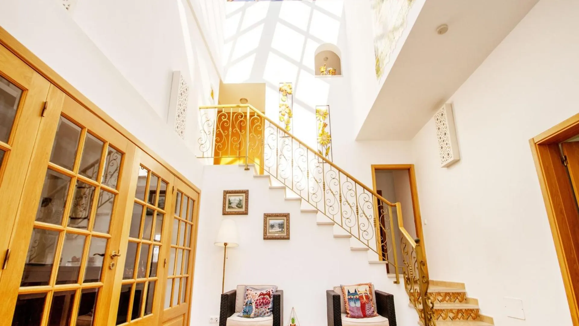 Spacious Villa In Albufeira 0*,  Portugal