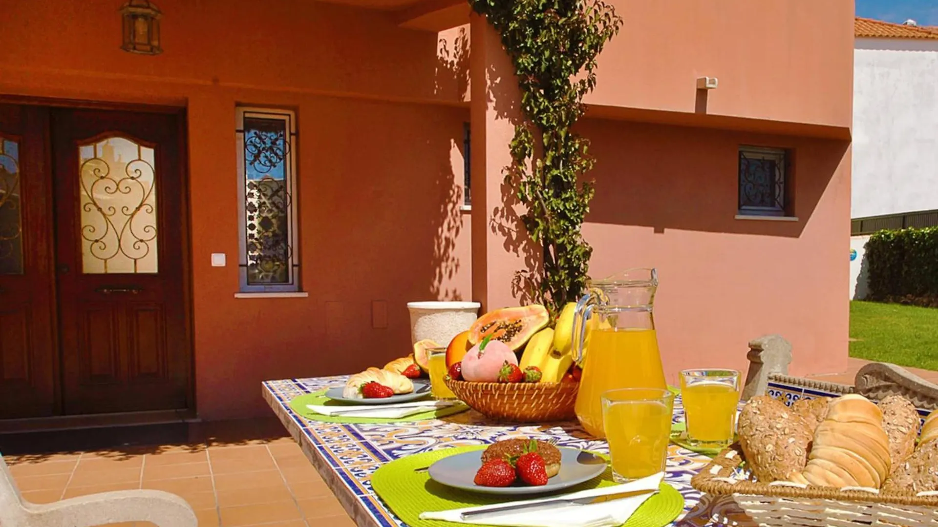 Spacious Villa In Albufeira Portugal