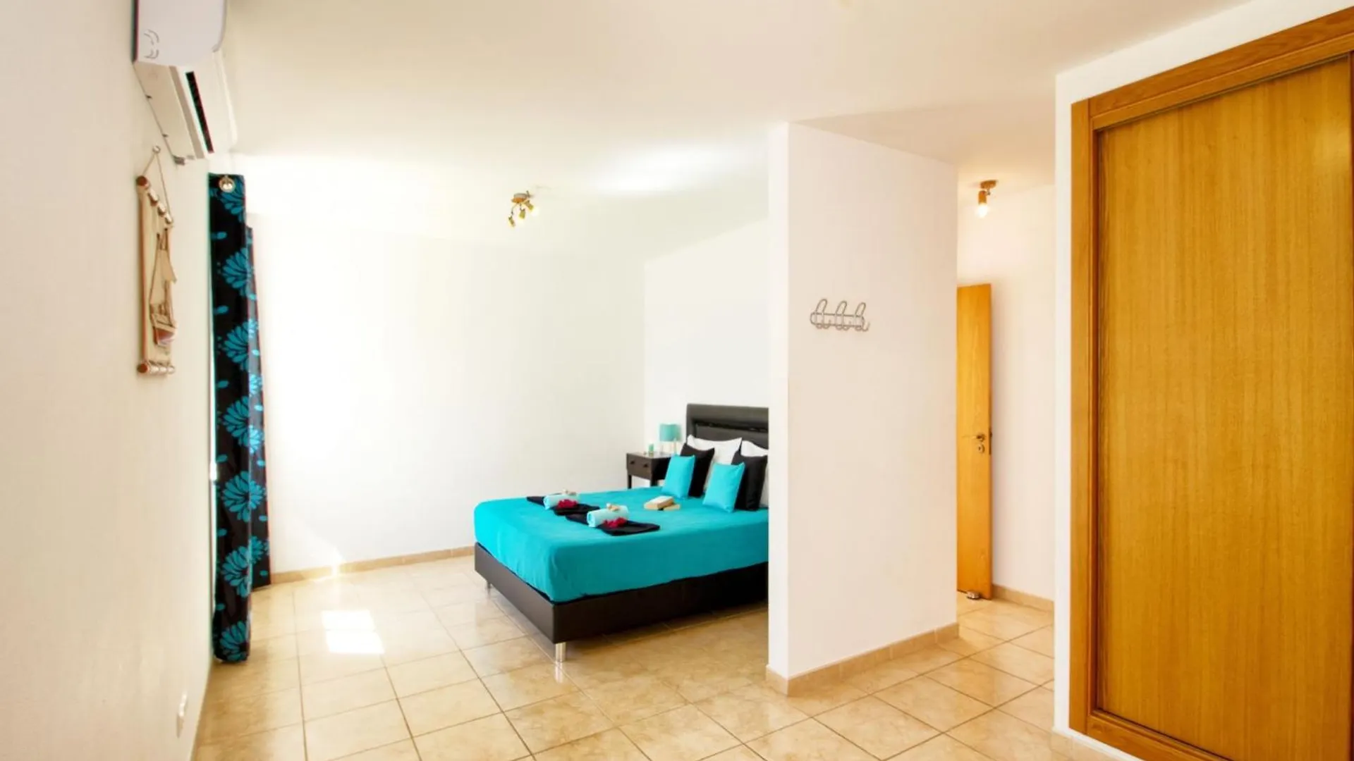 Spacious Villa In Albufeira 0*,  Portugal
